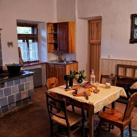 Stilvolles Landhaus Im Dreilaendereck Felsőszölnök Exterior foto